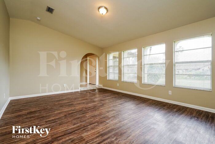 302 Edward Avenue - Photo 2 of 15