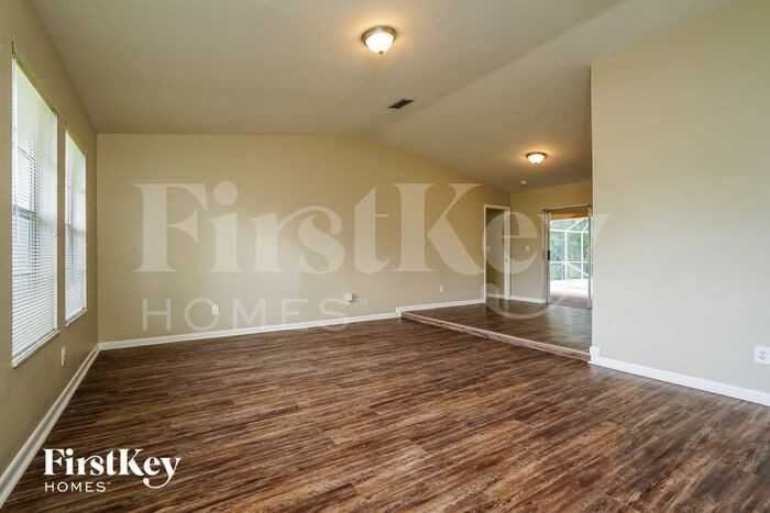 302 Edward Avenue - Photo 3 of 15