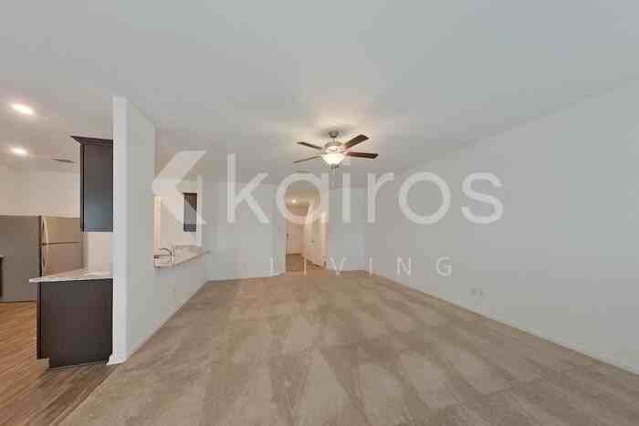 950 Shady Brk - Photo 2 of 31