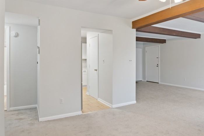 5 Warren Lodge Ct #2A - Photo 6 of 27