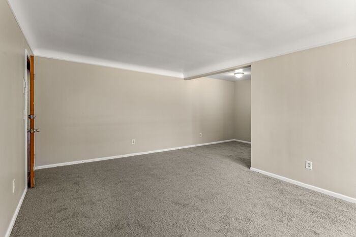 23045 Kelly Rd #9 - Photo 4 of 10