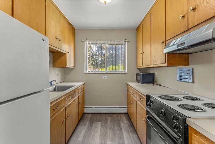 23045 Kelly Rd #9 - Photo 7 of 10