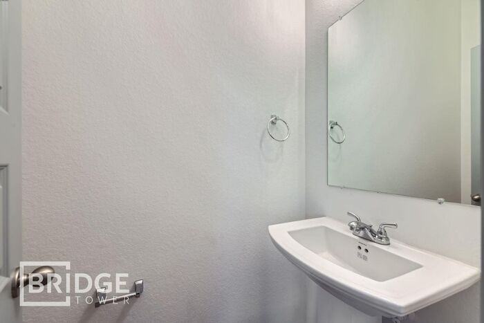 33134 Willow Heights Ln - Photo 5 of 17
