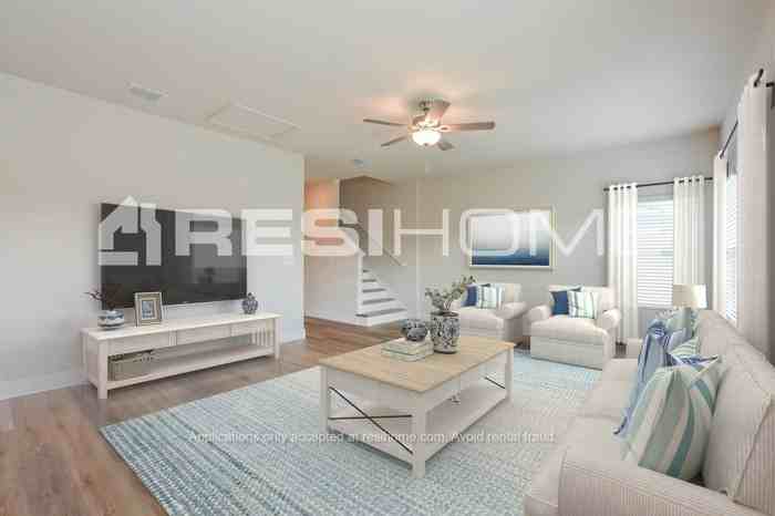 5254 Inglewood Dr - Photo 5 of 17