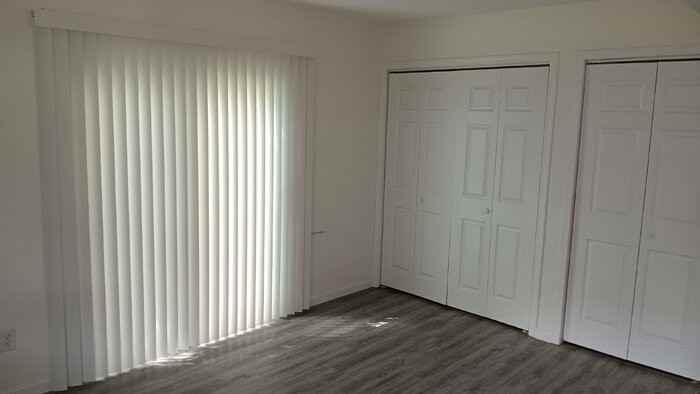 3465 S Oaklawn Cir - Photo 3 of 17
