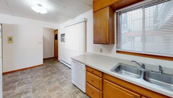 featured image of 1906 N Washington St #4