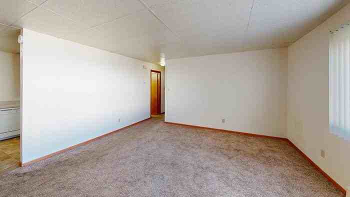 1906 N Washington St #4 - Photo 7 of 10