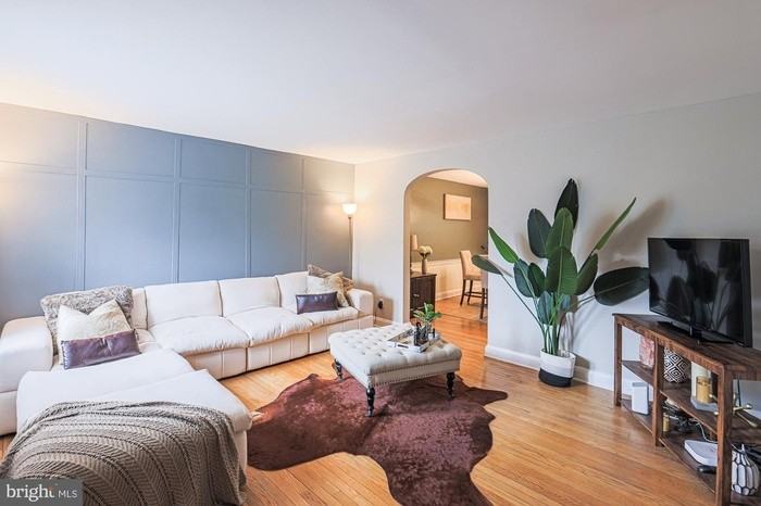 1999 Swansea Rd - Photo 2 of 15