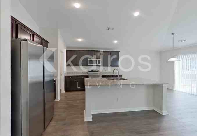 107 Lord Effingham Way - Photo 6 of 30