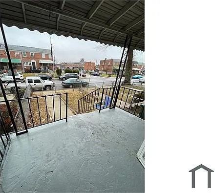 1299 N Augusta Ave - Photo 3 of 16