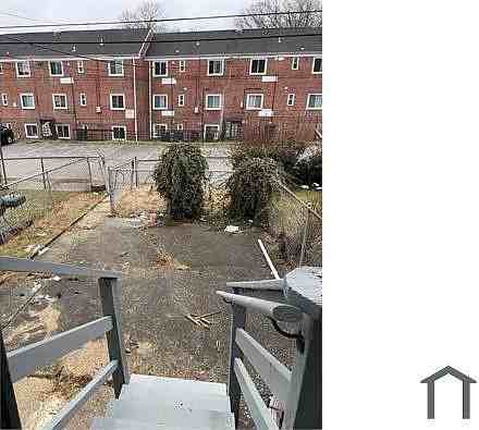 1299 N Augusta Ave - Photo 4 of 16