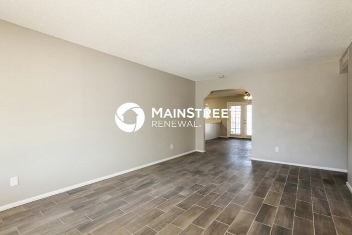 17833 N 49th Ave - Photo 3 of 16