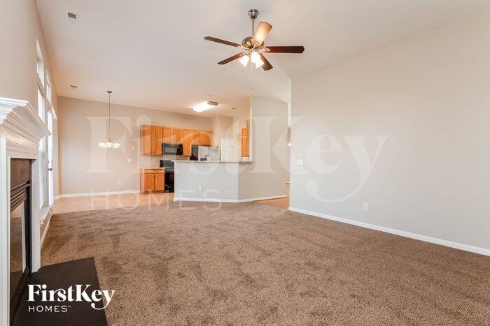 2560 Mcginnes Place Northwest - Photo 3 of 15