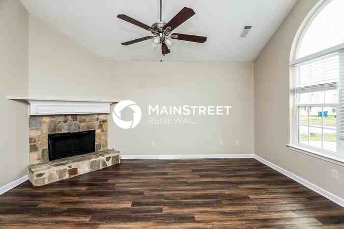 1345 North Hampton Drive - Photo 3 of 16