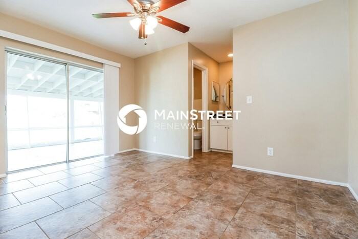 18689 Miami Blvd - Photo 3 of 15