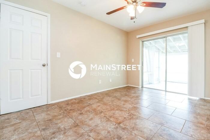 18689 Miami Blvd - Photo 4 of 15