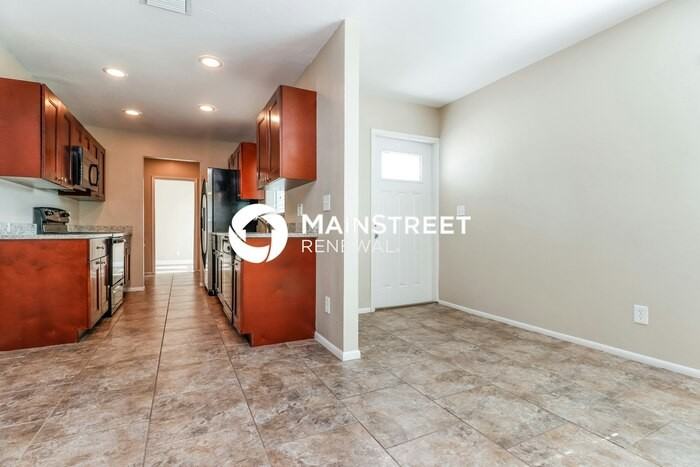 18689 Miami Blvd - Photo 5 of 15