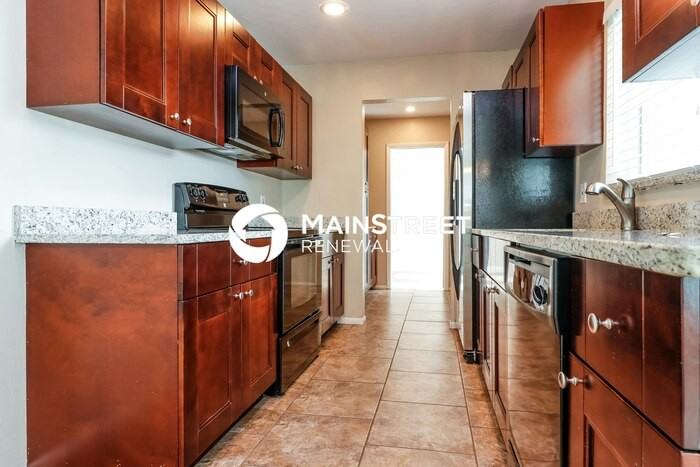 18689 Miami Blvd - Photo 7 of 15