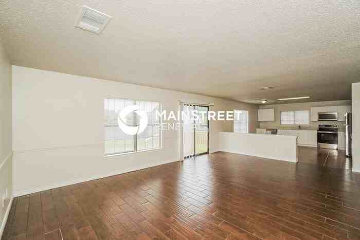 326 Benetton Dr - Photo 4 of 18