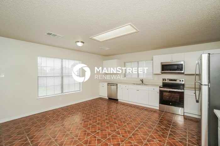 326 Benetton Dr - Photo 7 of 18