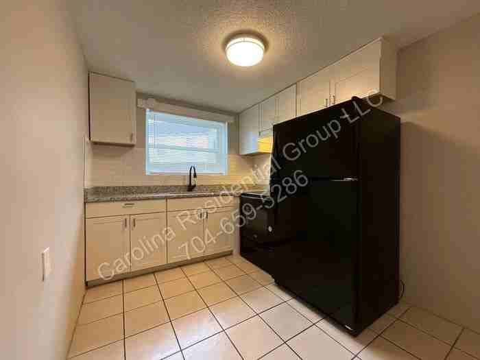 259 Jefferson Ct Ne #1 - Photo 4 of 9