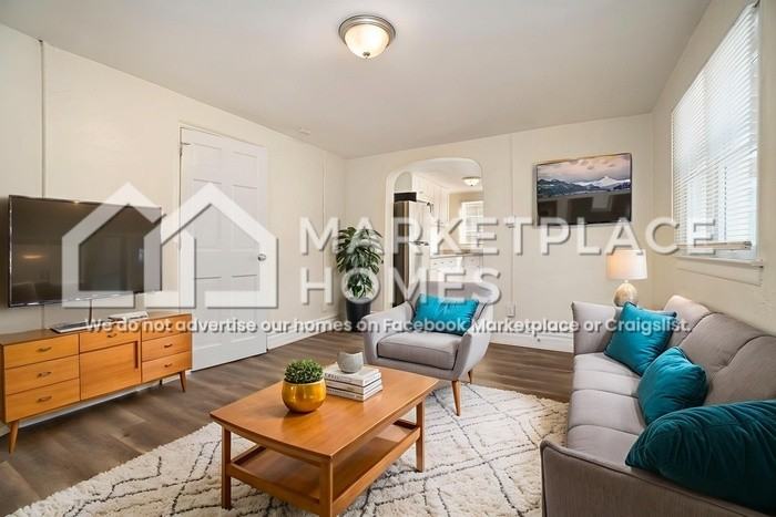 717 Kalb Street Southeast #B - Photo 5 of 15