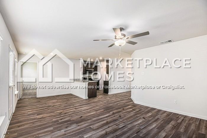 10828 Gray Mare Dr - Photo 7 of 39