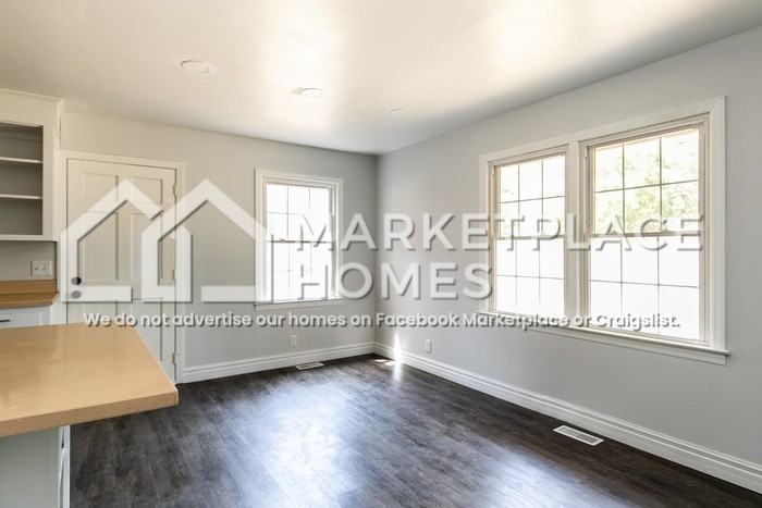 432 Bell Ave - Photo 7 of 25