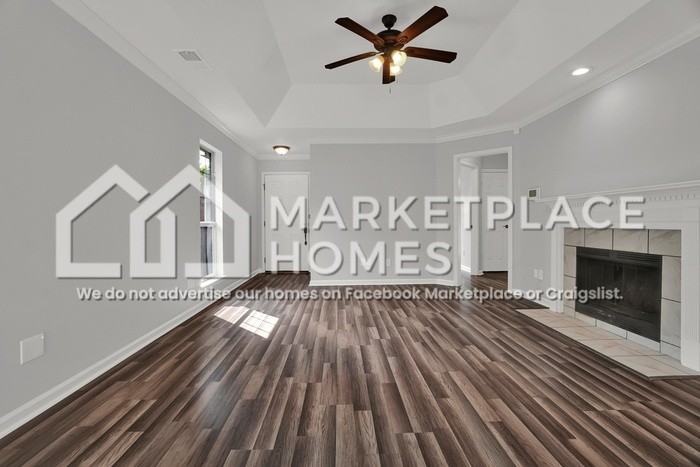 8513 English Oak Loop - Photo 3 of 23