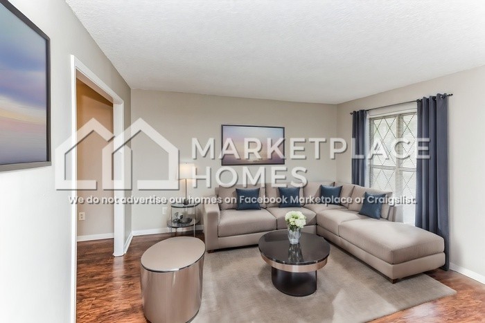3668 Barberry St - Photo 4 of 21