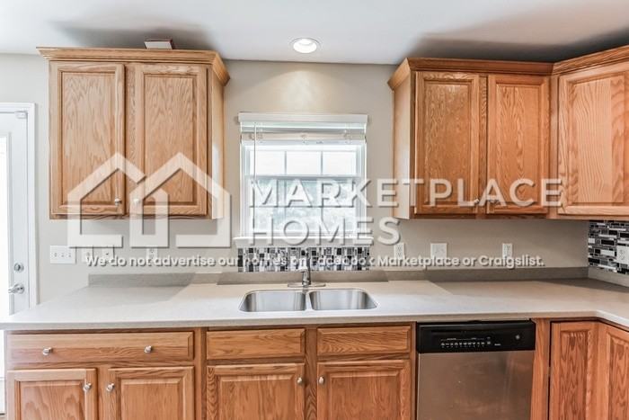 5022 Saint Ives Dr - Photo 6 of 23