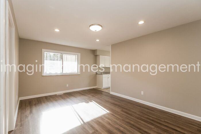 11813 Mangrove Ln - Photo 5 of 15