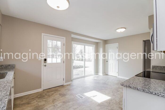 11813 Mangrove Ln - Photo 7 of 15