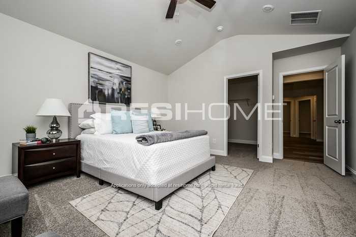 781 Porchlight Drive - Photo 7 of 19