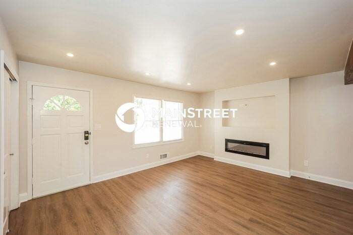 1988 Virginia Avenue - Photo 4 of 17