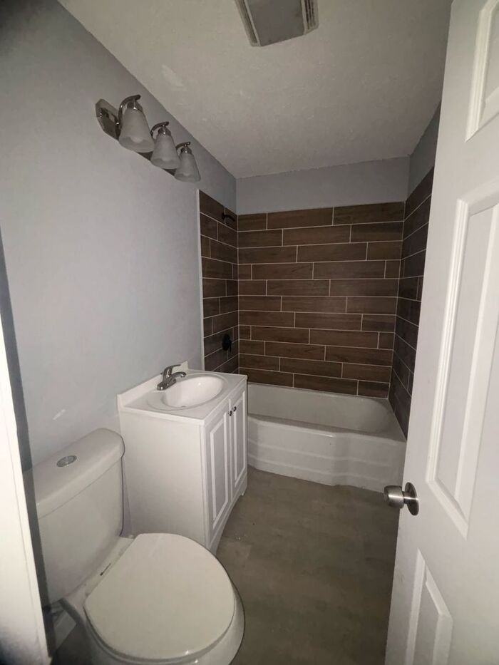 1511 22nd St #B - Photo 5 of 7