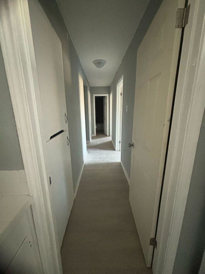 1511 22nd St #B - Photo 6 of 7