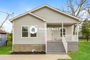 featured image of 3127 Bay St