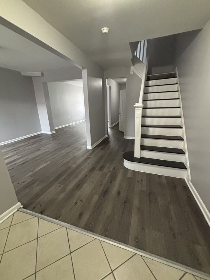 799 N Grantley St - Photo 2 of 33