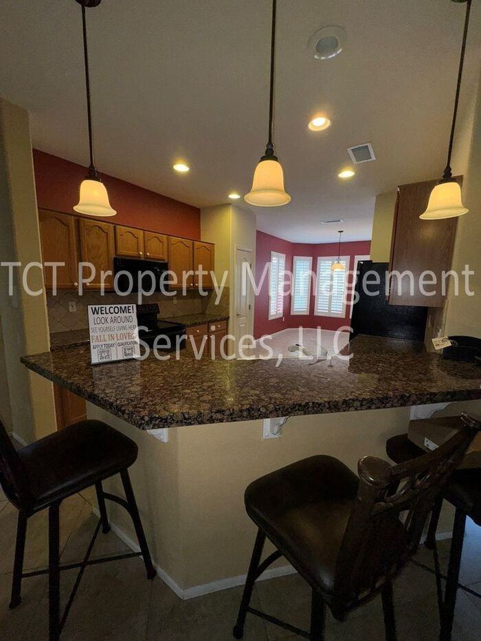 16525 W Monteverde Ln - Photo 5 of 18