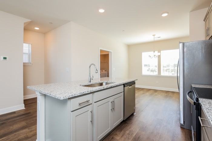 212 Eagles Cliff Drive - Photo 5 of 18