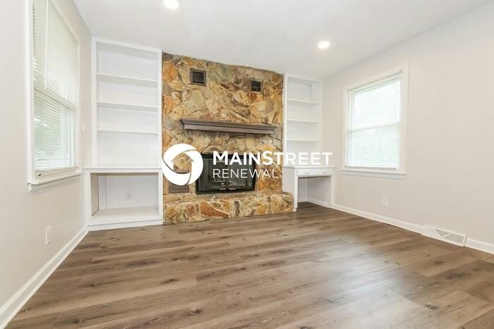 506 Northwest Roanoke Drive - Photo 6 of 18