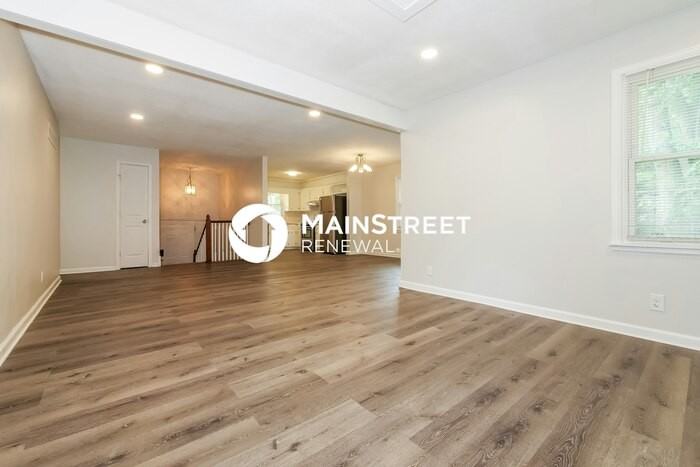 506 Northwest Roanoke Drive - Photo 7 of 18