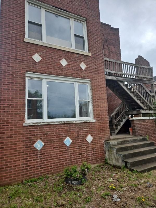 1346 Van Buren St - Photo 2 of 12