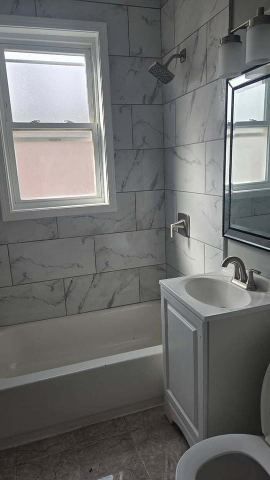 1346 Van Buren St - Photo 6 of 12