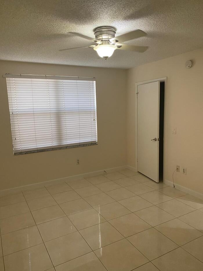 4541 W Mcnab Rd #10 - Photo 4 of 13