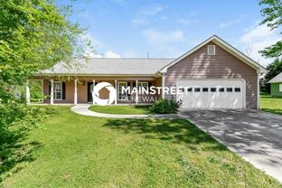 215 Ashton Dr - Photo 1 of 1