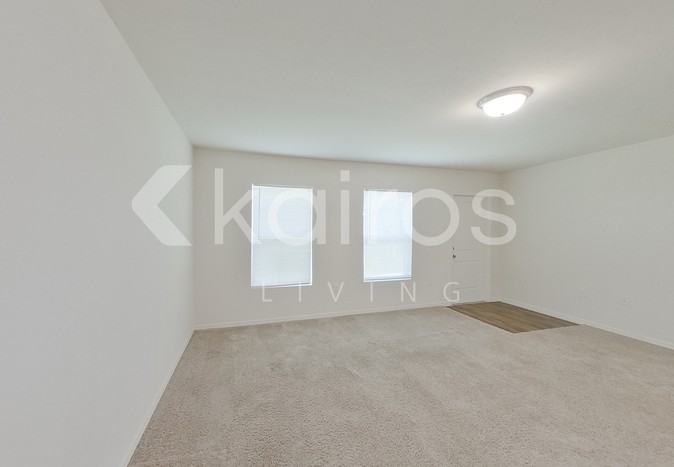 1618 Ne 36th St - Photo 2 of 25