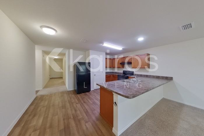 1618 Ne 36th St - Photo 7 of 25