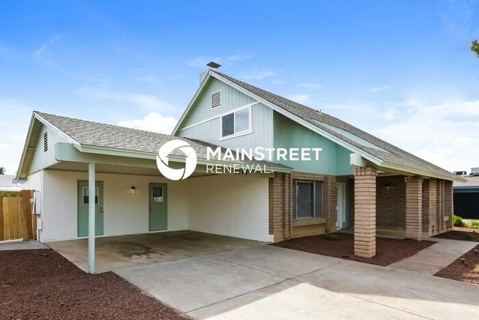 6413 W Mission Ln - Photo 2 of 17